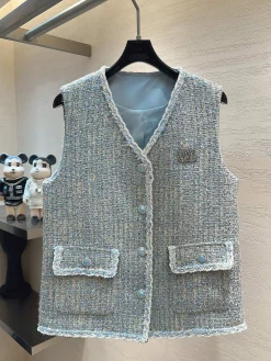 Alternative view of CHANEL T-shirts Tweed S M L XL C20202608040395