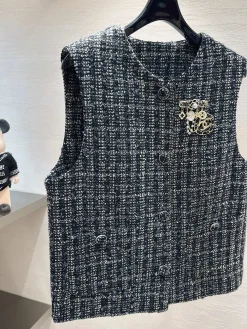 Alternative view of CHANEL T-shirts Tweed S-XL C10202608040386