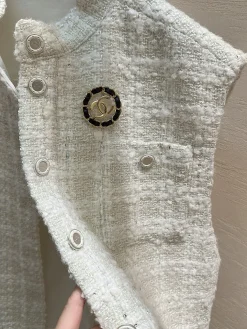 Alternative view of CHANEL T-shirts Tweed S-XL C10202608040388