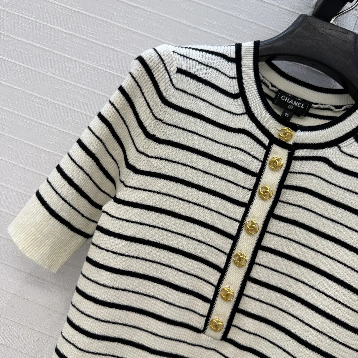 CHANEL T-shirts Yarn 36-40 B60202608041682 - Image 3