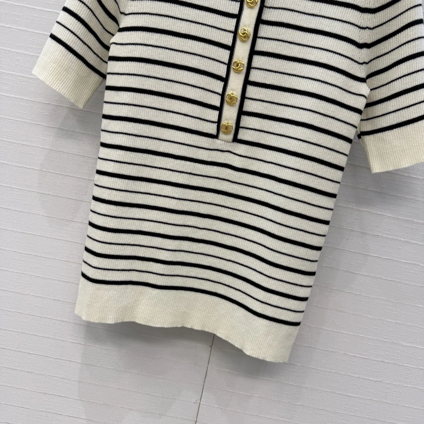 CHANEL T-shirts Yarn 36-40 B60202608041682 - Image 6