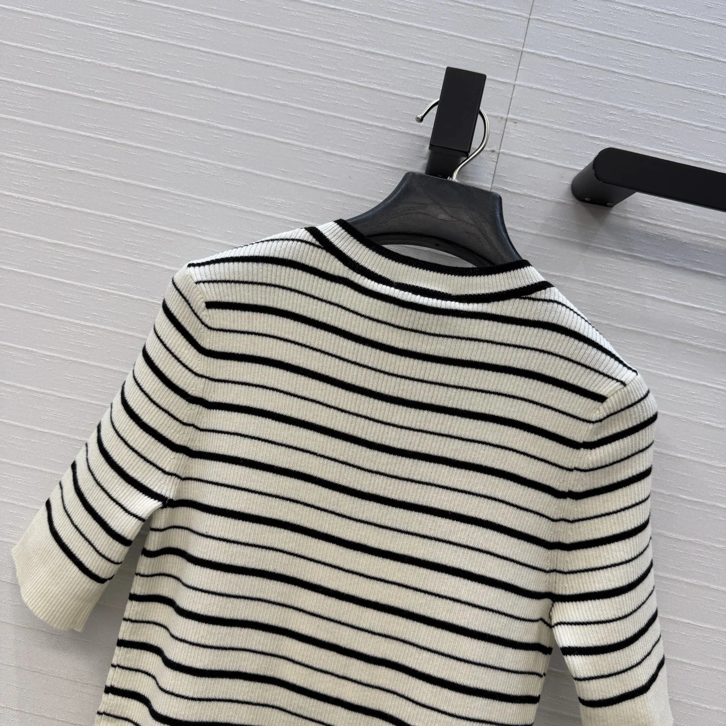 CHANEL T-shirts Yarn 36-40 B60202608041682 - Image 9
