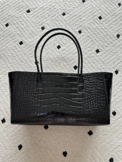 Alternative view of CHANEL Top Handle Bags Crocodile Embossed Leather (Black-Gold) 39X20X13CM H80202608070445