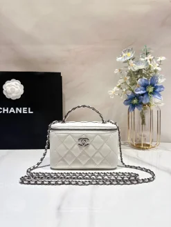 CHANEL Top Handle Bags Grained Leather (White-Silver) 17X10X8CM E80202608073003
