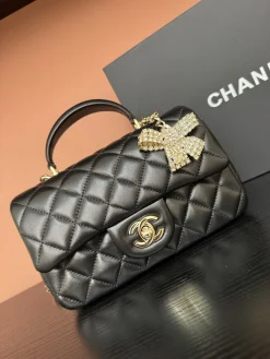 CHANEL Top Handle Bags Lamb Leather (Black-Gold) 20X12X6CM F00202608073256