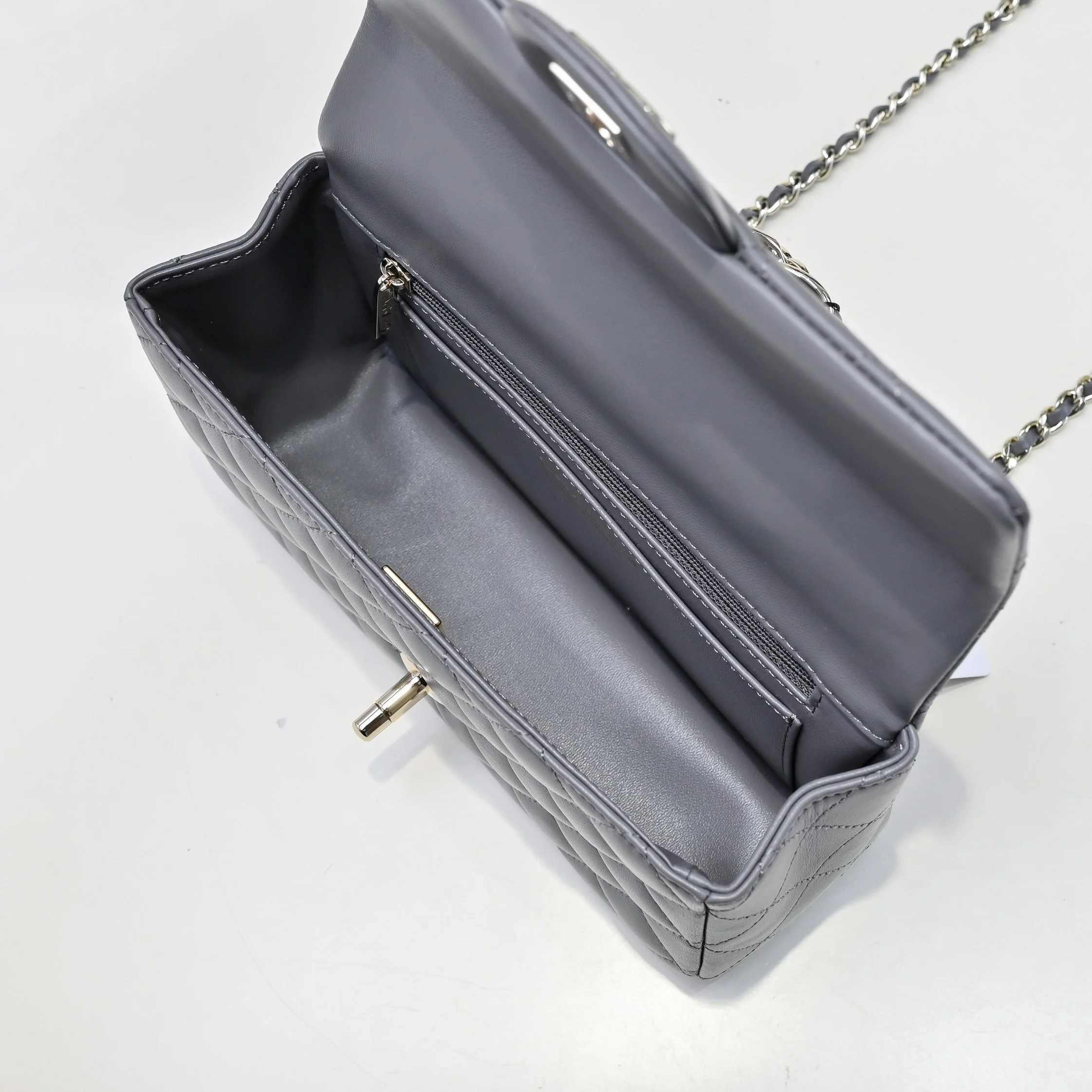 CHANEL Top Handle Bags Lamb Leather (Grey-Silver) 20X12X6CM G00202608072804 - Image 7