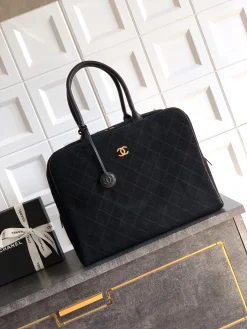 CHANEL Top Handle Bags Leather (Black-Gold) 41X31X23CM I40202608072982