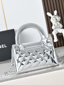 Alternative view of CHANEL Top Handle Bags Patent Leather (Silver) 13X19X7CM F50202608072784