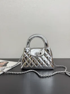 Alternative view of CHANEL Top Handle Bags Patent Leather (Silver) 13X19X7CM I50202608073114