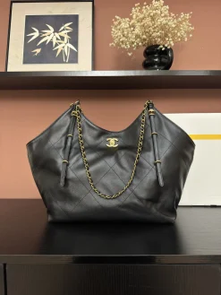 CHANEL Totes Bags Calfskin Leather (Black-Gold) 31X47X11CM G30202608072854