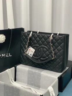 Alternative view of CHANEL Totes Bags Caviar Leather (Black-Silver) 24X33X13CM F00202608070627