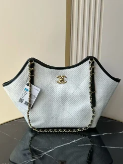 CHANEL Totes Bags Straw Calfskin (White-Black) 20X28X7CM G00202608073156