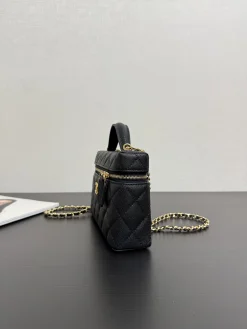 Alternative view of CHANEL Trend Bags Calfskin Leather (Black-Gold) 19CM H50202608070035