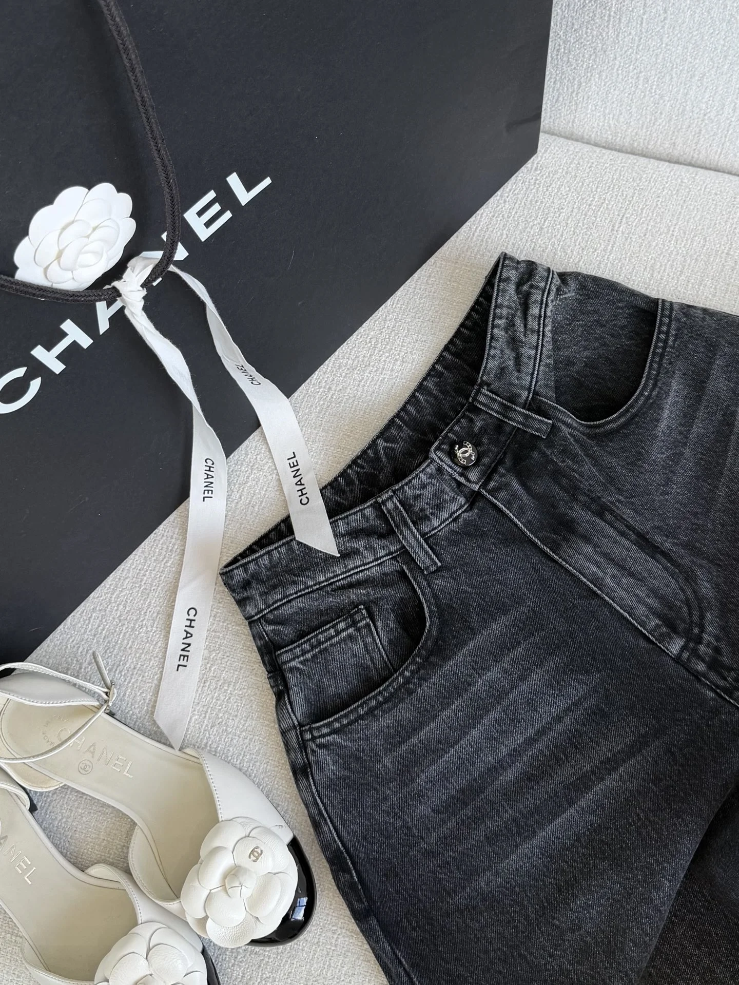 CHANEL Trousers S-L C40202608040208 - Image 2