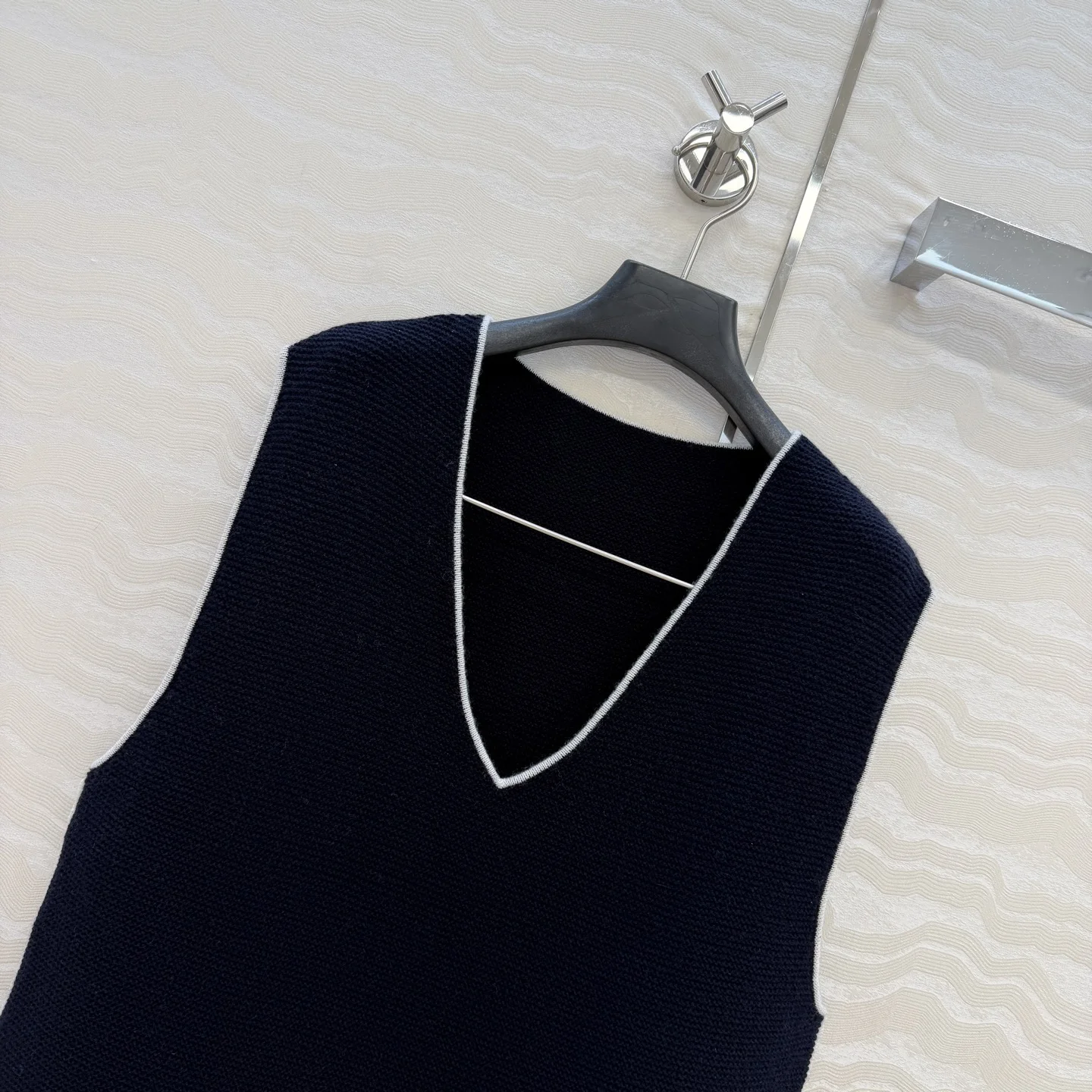 CHANEL Vests Cashmere 36-40 B85202608041717 - Image 2
