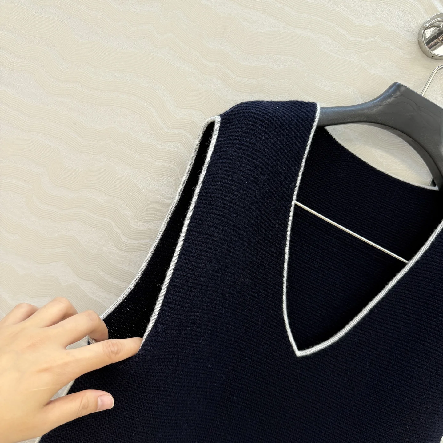 CHANEL Vests Cashmere 36-40 B85202608041717 - Image 5