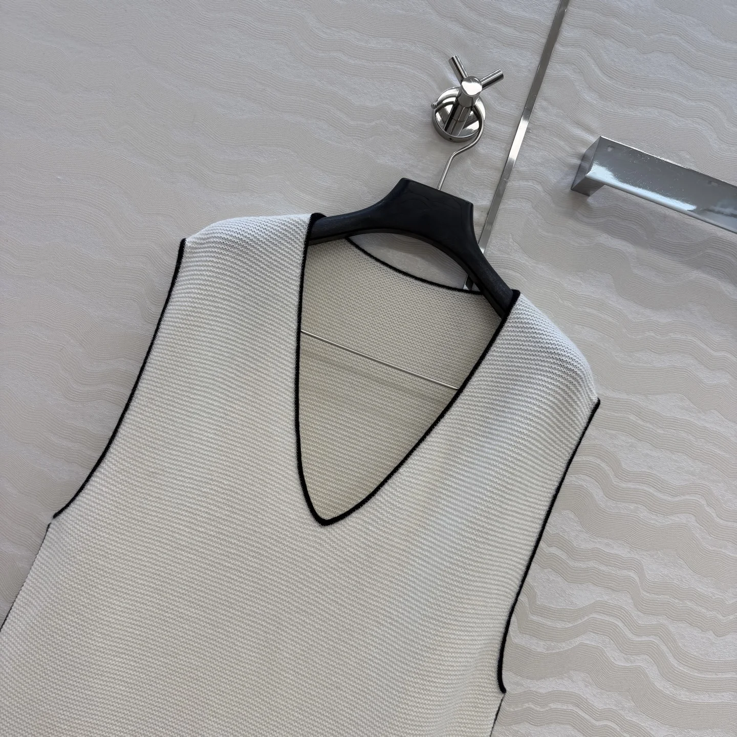 CHANEL Vests Cashmere 36-40 B85202608041718 - Image 2