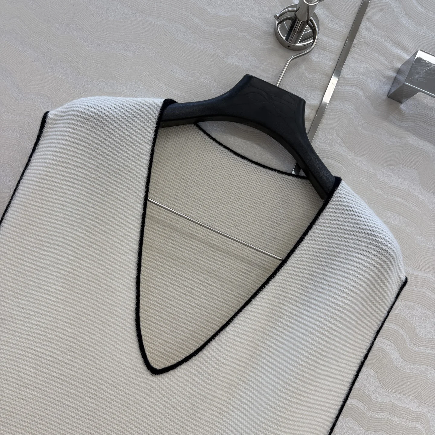 CHANEL Vests Cashmere 36-40 B85202608041718 - Image 4
