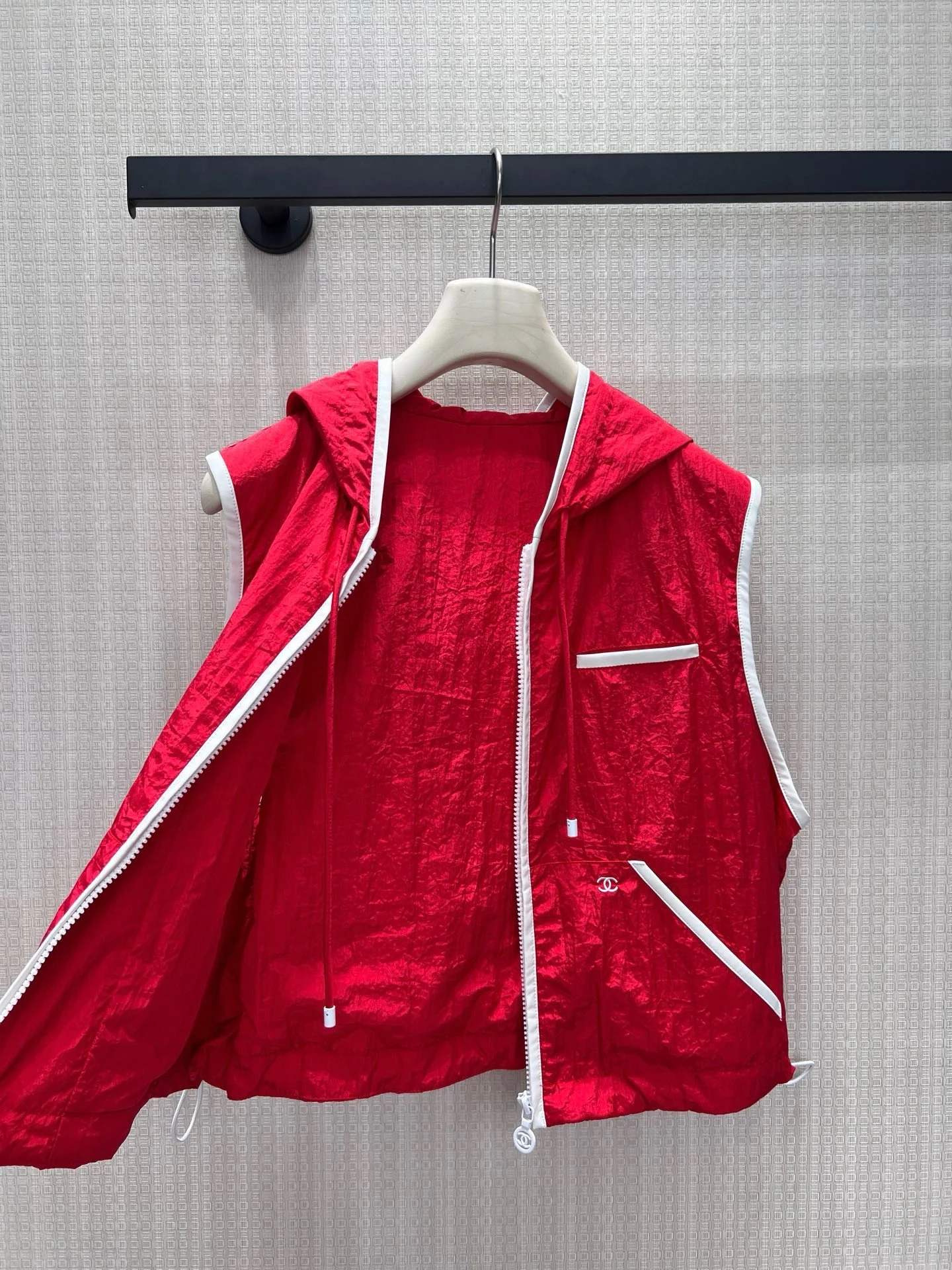 CHANEL Vests Nylon S M L B55202608042807 - Image 2