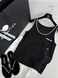 CHANEL Vests S-L C15202608042678
