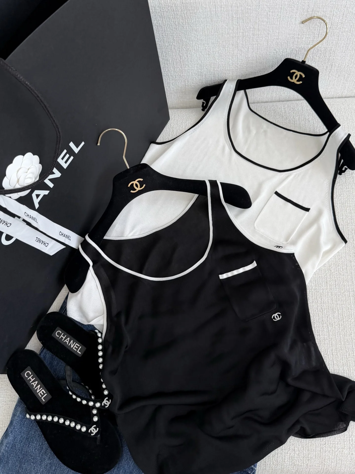 CHANEL Vests S-L C15202608042679