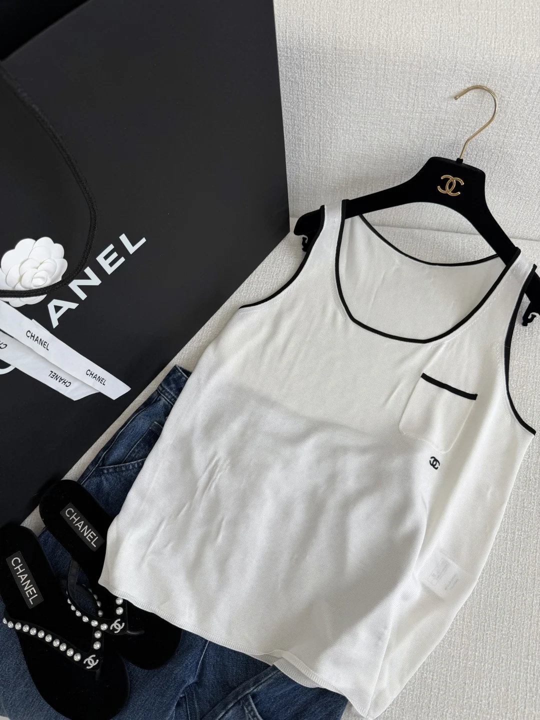 CHANEL Vests S-L C15202608042679 - Image 2