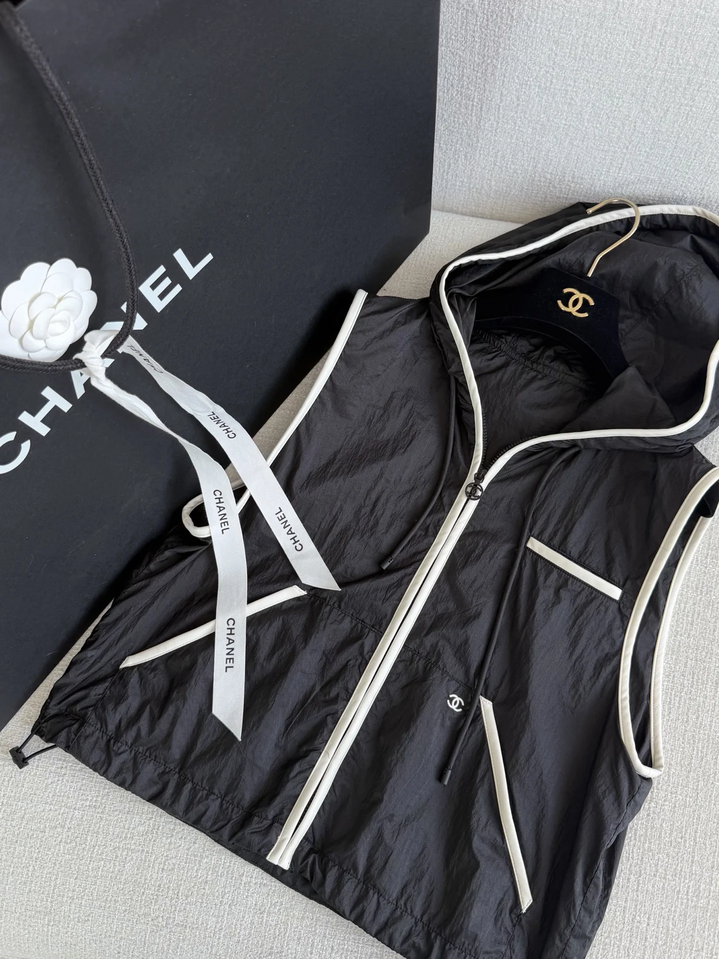 CHANEL Vests S-L C55202608042683