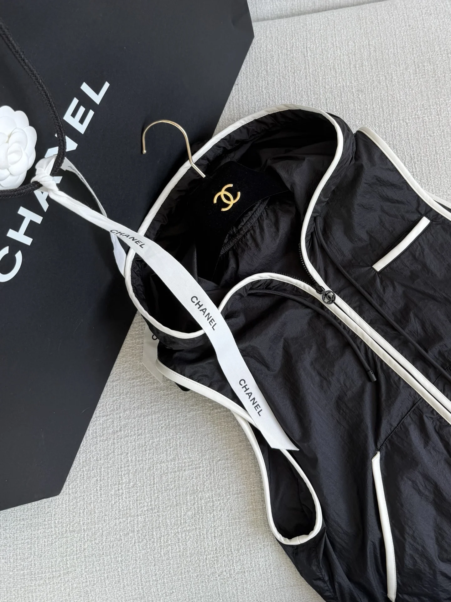 CHANEL Vests S-L C55202608042683 - Image 2