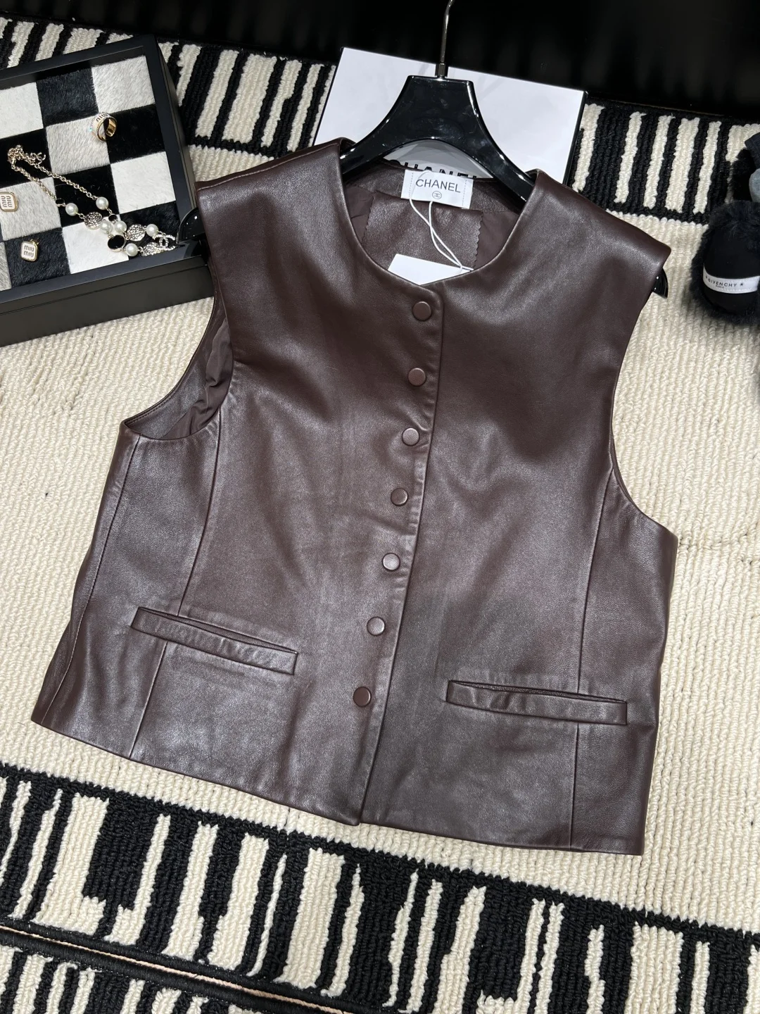 CHANEL Vests Sheep Leather S-XL D35202608041401