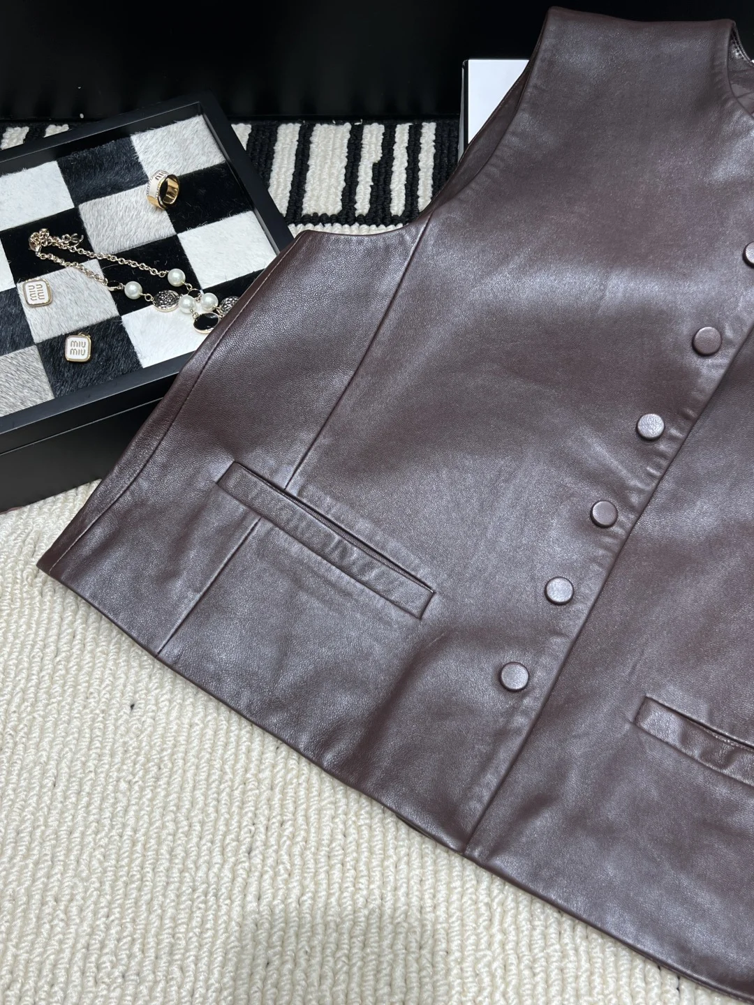 CHANEL Vests Sheep Leather S-XL D35202608041401 - Image 4