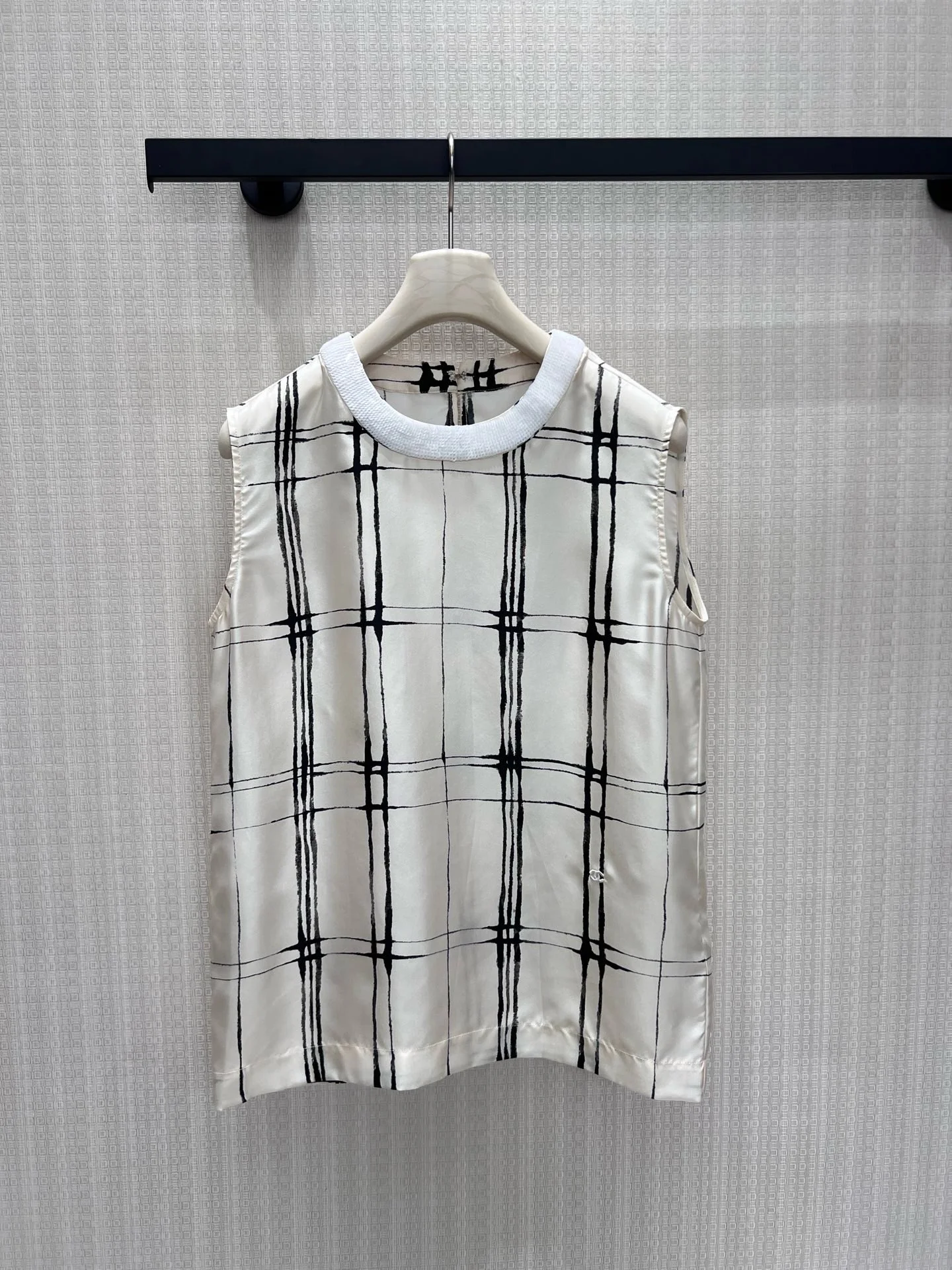 CHANEL Vests Silk 36-40 D65202608042231