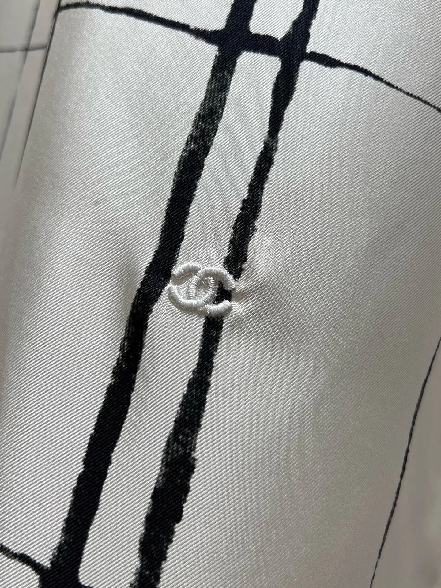 CHANEL Vests Silk 36-40 D65202608042231 - Image 6