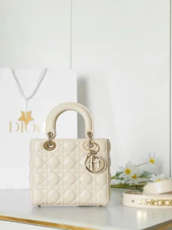 DIOR Crossbody Bags Lamb Leather (Beige-Gold) 20x18x8 cm I50202608060319