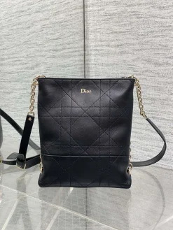 DIOR Crossbody Bags Leather (Black-Gold) 18X21X7CM E00202608060180