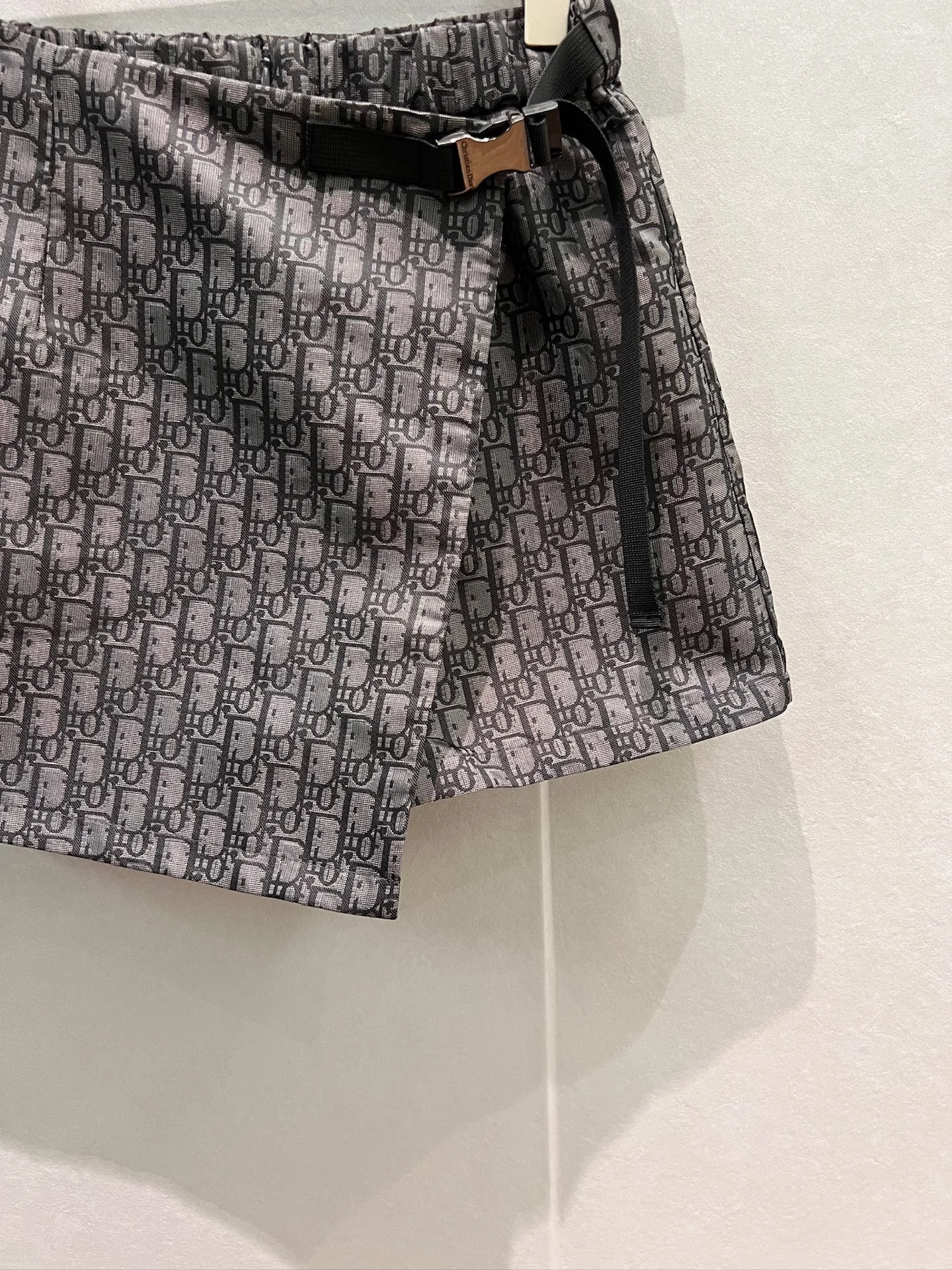 DIOR Shorts Jacquard Fabric S-M-L B30202608042387 - Image 4
