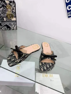 DIOR Slides B20202608031222