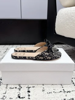 Alternative view of DIOR Slides Lambskin & Satin EU35-41 B80202608030536