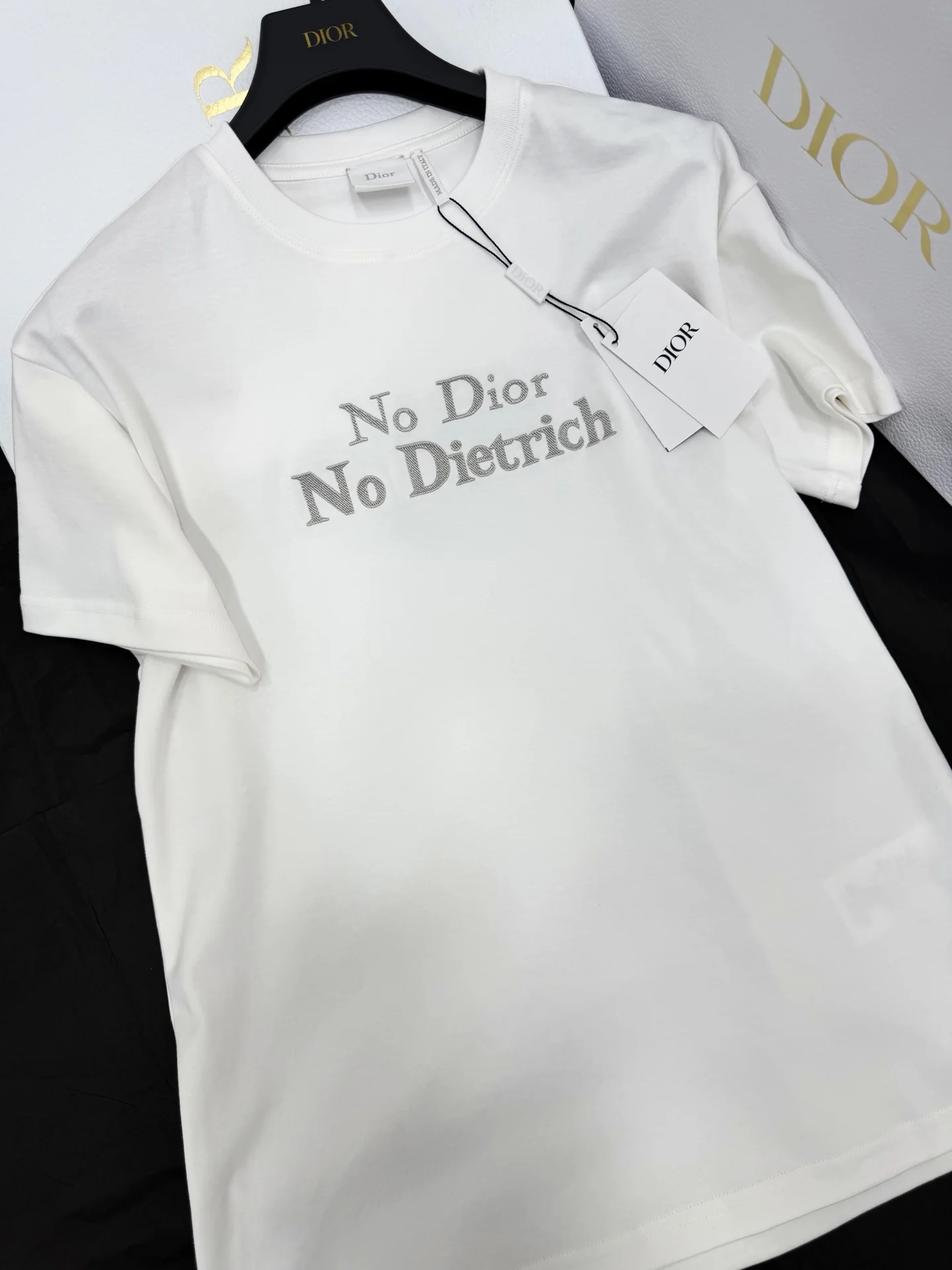 DIOR T-shirts Cotton S-M-L A95202608041182