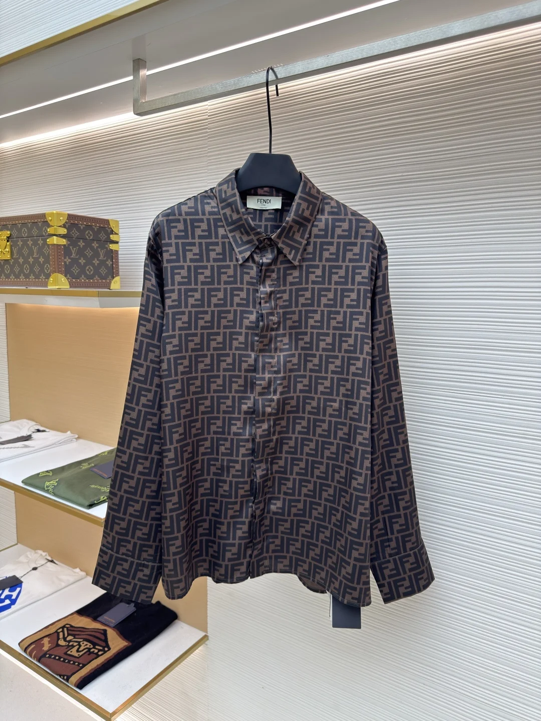 FENDI Shirts S-L B20202608060256