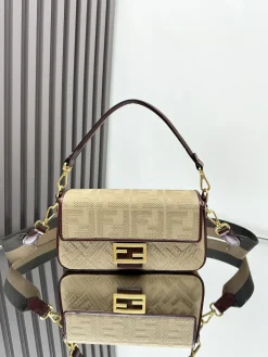 FENDI Shoulder Bags Canvas (Beige-Brown) 27X6X14CM D80202608080193
