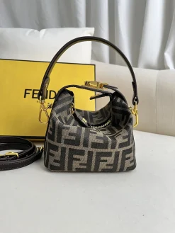 FENDI Shoulder Bags Canvas (Brown-Black) 15X9X13CM C90202608080103