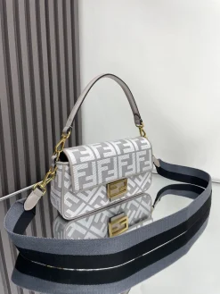 Alternative view of FENDI Shoulder Bags Canvas (Grey-Gold) 27X6X14CM D80202608080188
