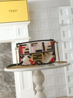 FENDI Shoulder Bags Canvas Leather (Beige-Brown) 13X5X20CM D80202608080135
