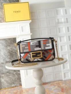 FENDI Shoulder Bags Canvas Leather (Gray-Orange) 13X5X20CM D80202608080136