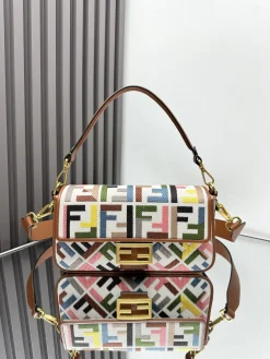 FENDI Shoulder Bags Canvas (White-Brown) 27X6X14CM D80202608080186