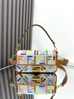 FENDI Shoulder Bags Canvas (White-Brown) 27X6X14CM D80202608080189