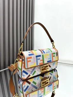 Alternative view of FENDI Shoulder Bags Canvas (White-Brown) 27X6X14CM D80202608080189