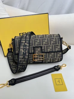 FENDI Shoulder Bags Fabric (Brown-Gold) 27X15X6CM D80202608080100