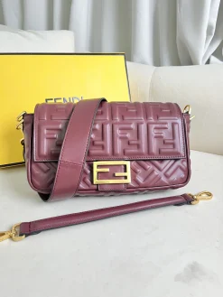 FENDI Shoulder Bags Lamb Leather (Burgundy-Gold) 27X15X6CM E60202608080215