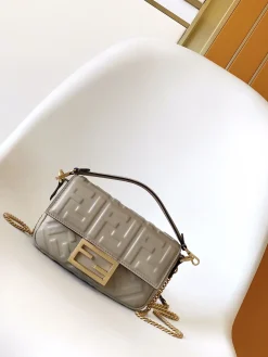 FENDI Shoulder Bags Lamb Leather (Gray-Gold) 19X3X11CM D60202608080003